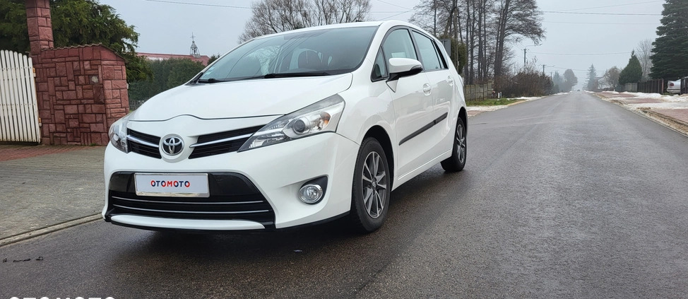 Toyota Verso cena 32900 przebieg: 185200, rok produkcji 2014 z Włodawa małe 436